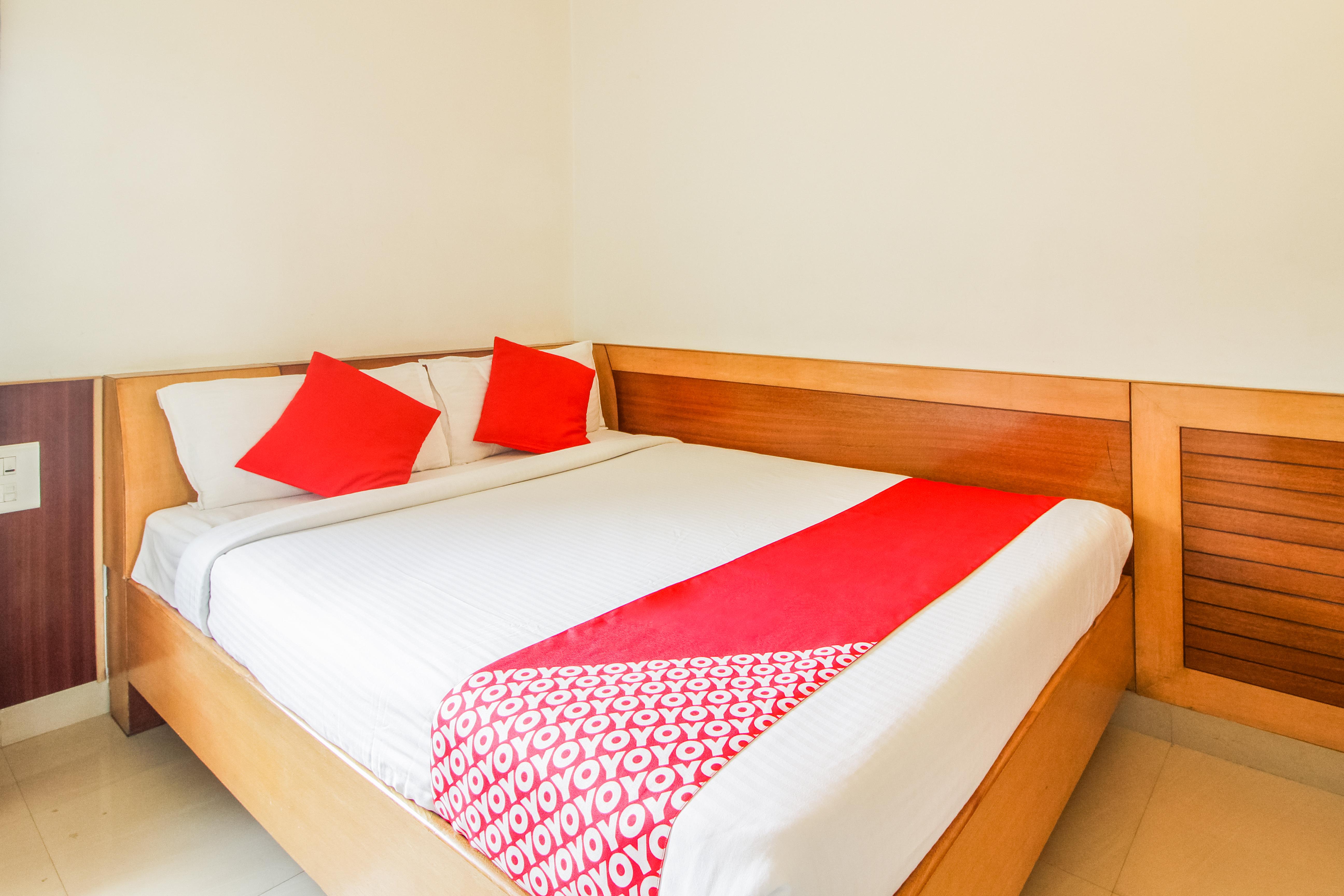Hotel White Parrot Mysore Exterior foto