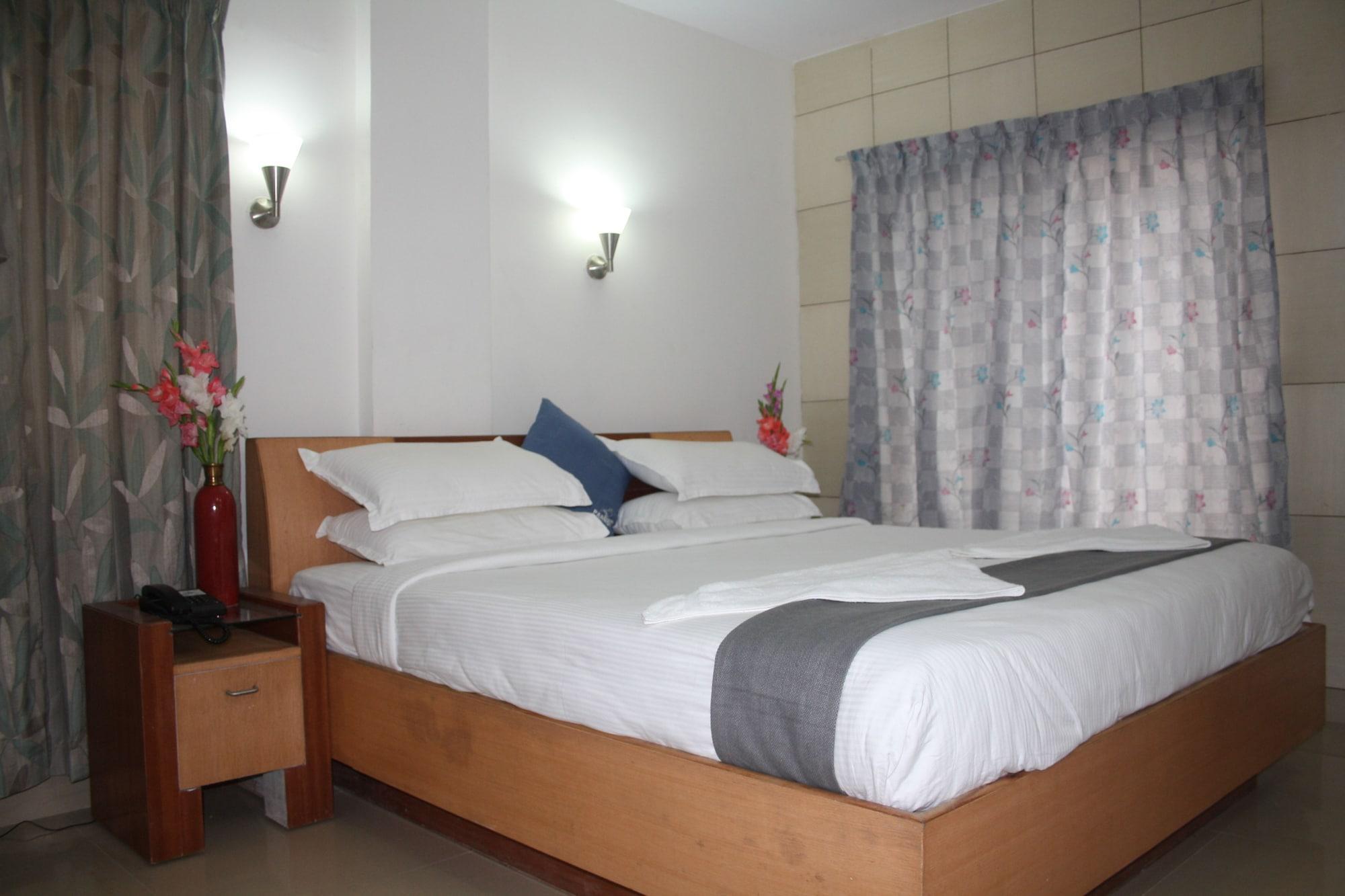 Hotel White Parrot Mysore Exterior foto