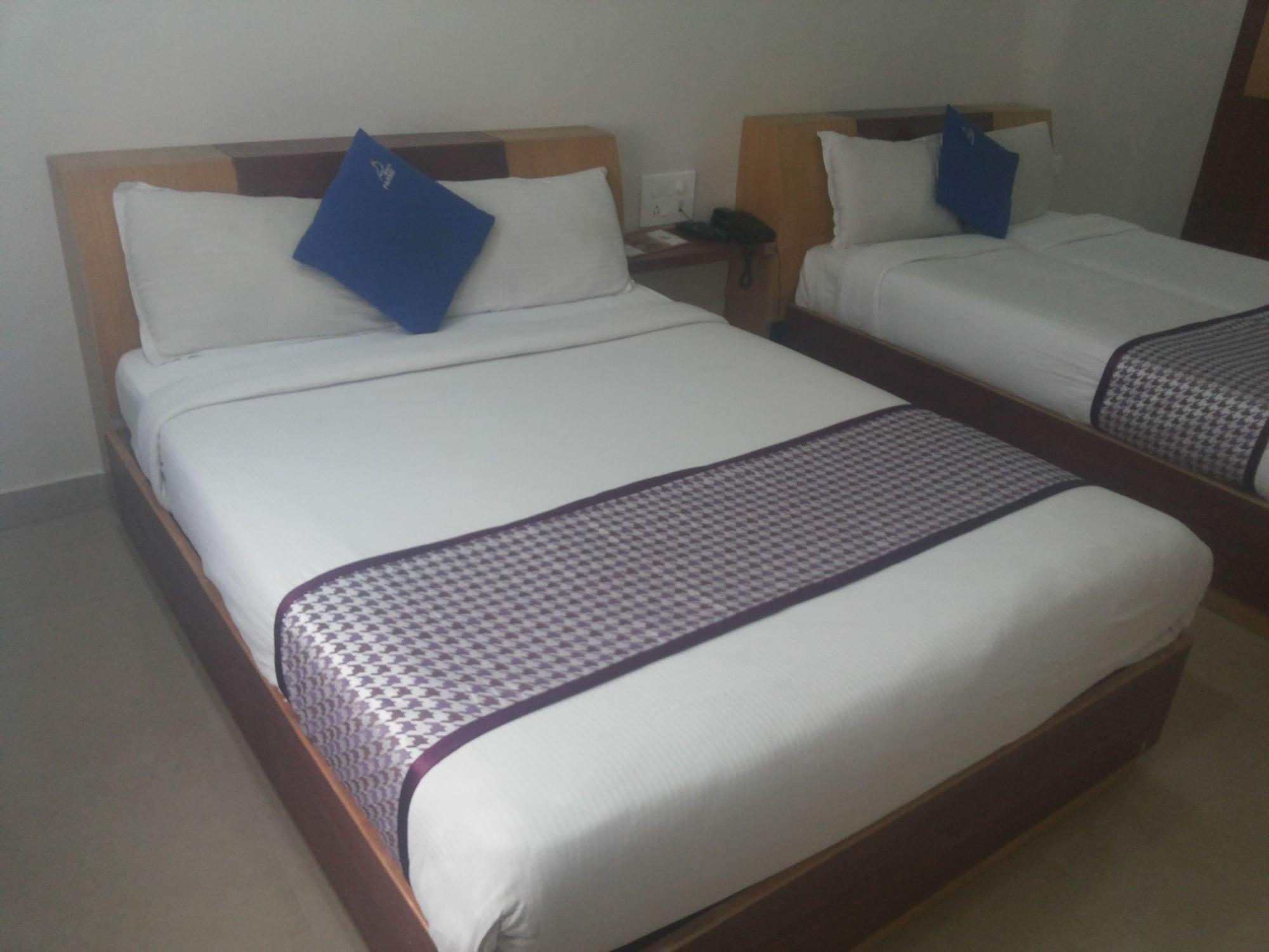 Hotel White Parrot Mysore Exterior foto