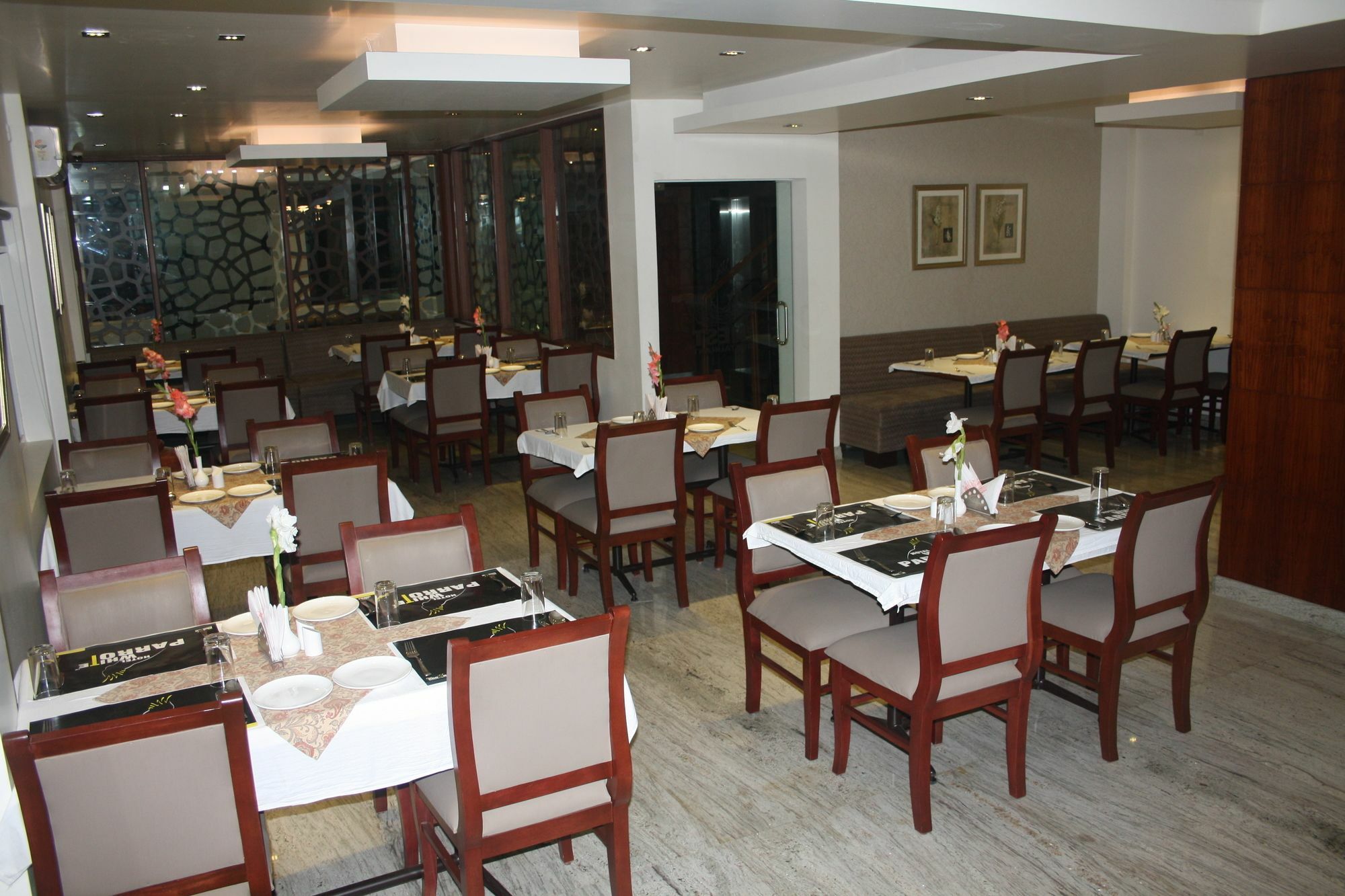 Hotel White Parrot Mysore Exterior foto